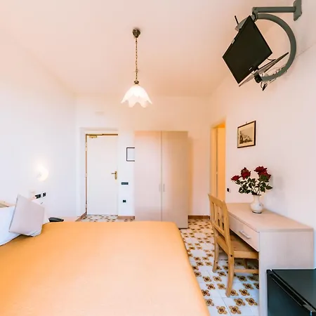 Giuseppina 3* רבאלו